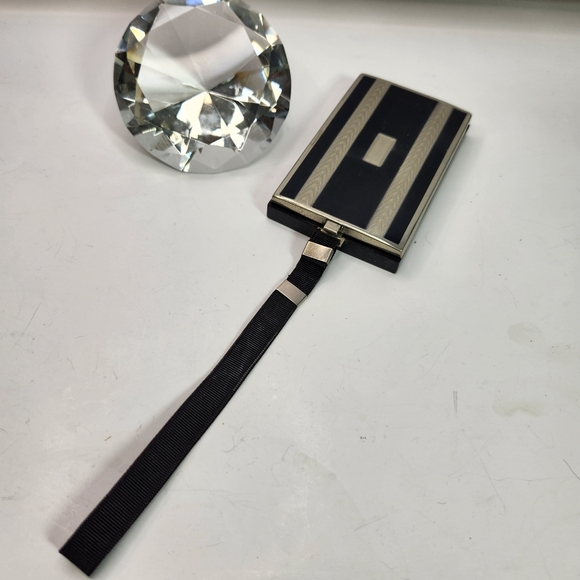 art deco 1930s powder blush compact makeup purse terri wrist strap coin parfume - Picture 2 of 11